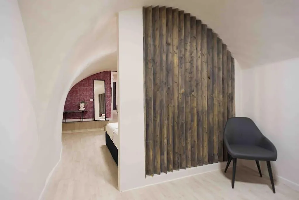 The Little House 6 - In The Heart Of Naples Apartment
