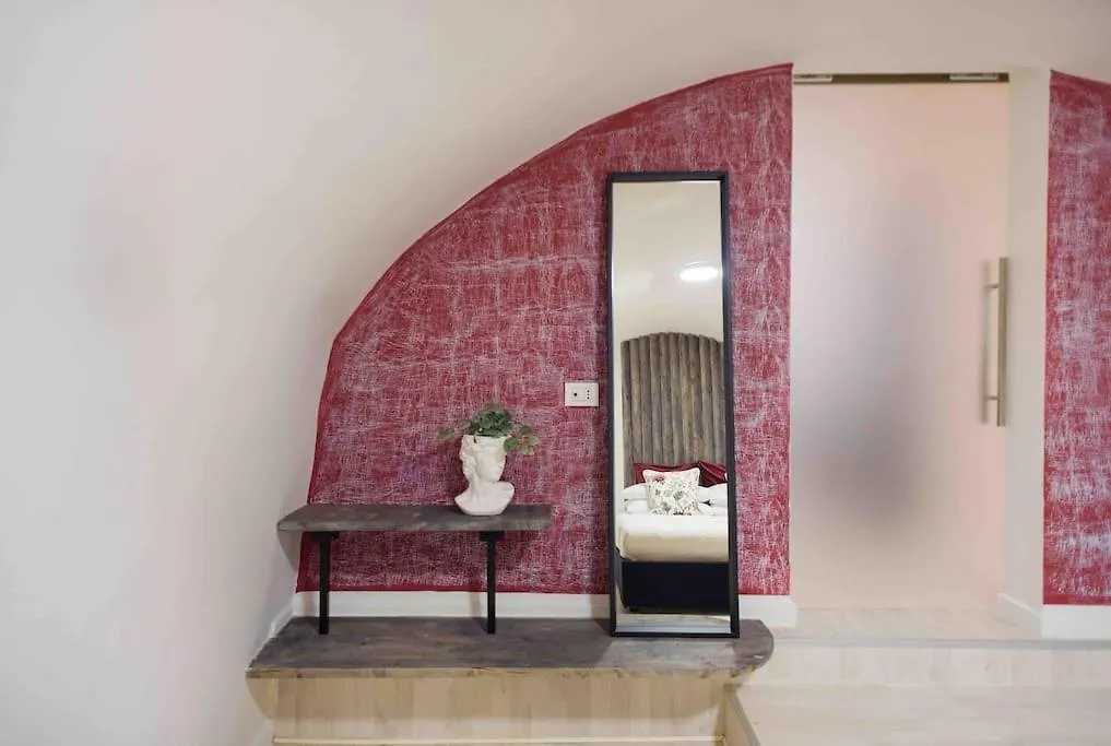 The Little House 6 - In The Heart Of Naples Apartment