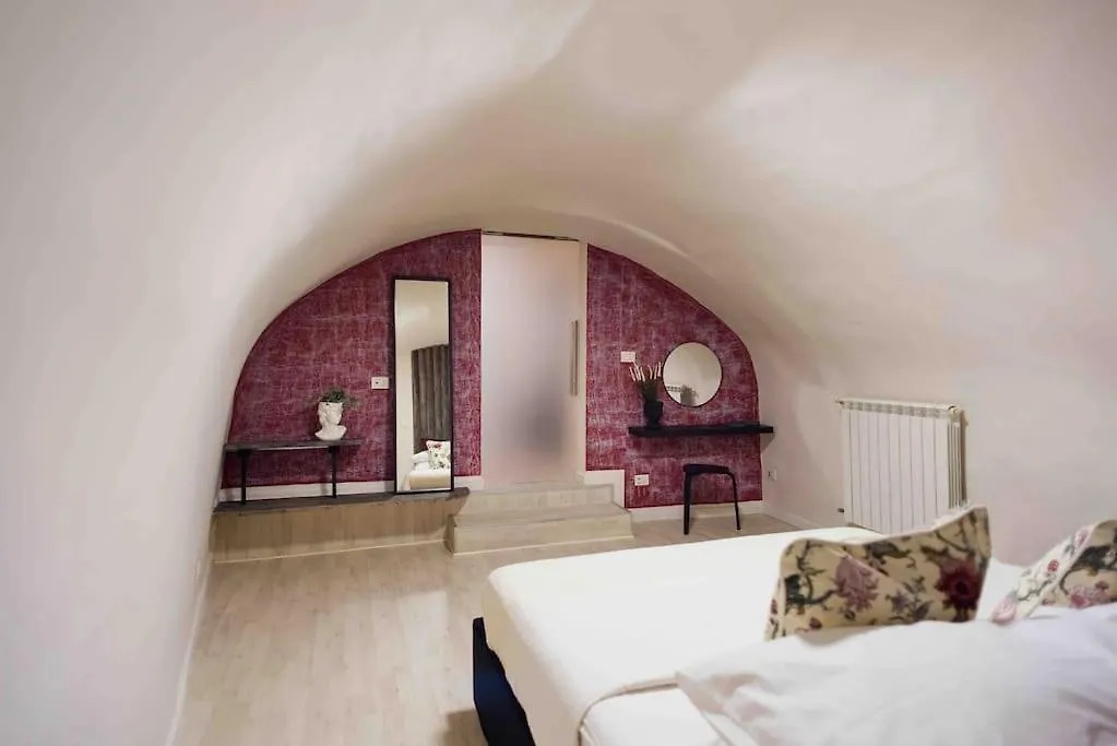 The Little House 6 - In The Heart Of Naples Apartment